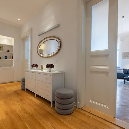 Lovely City View Apartment Next To National Museum By Easybnb Praga Exterior foto
