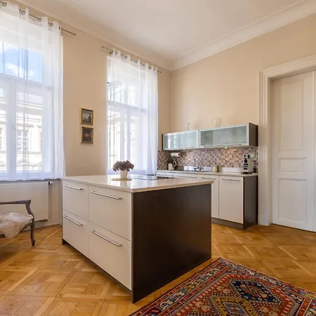 Lovely City View Apartment Next To National Museum By Easybnb Praga Exterior foto